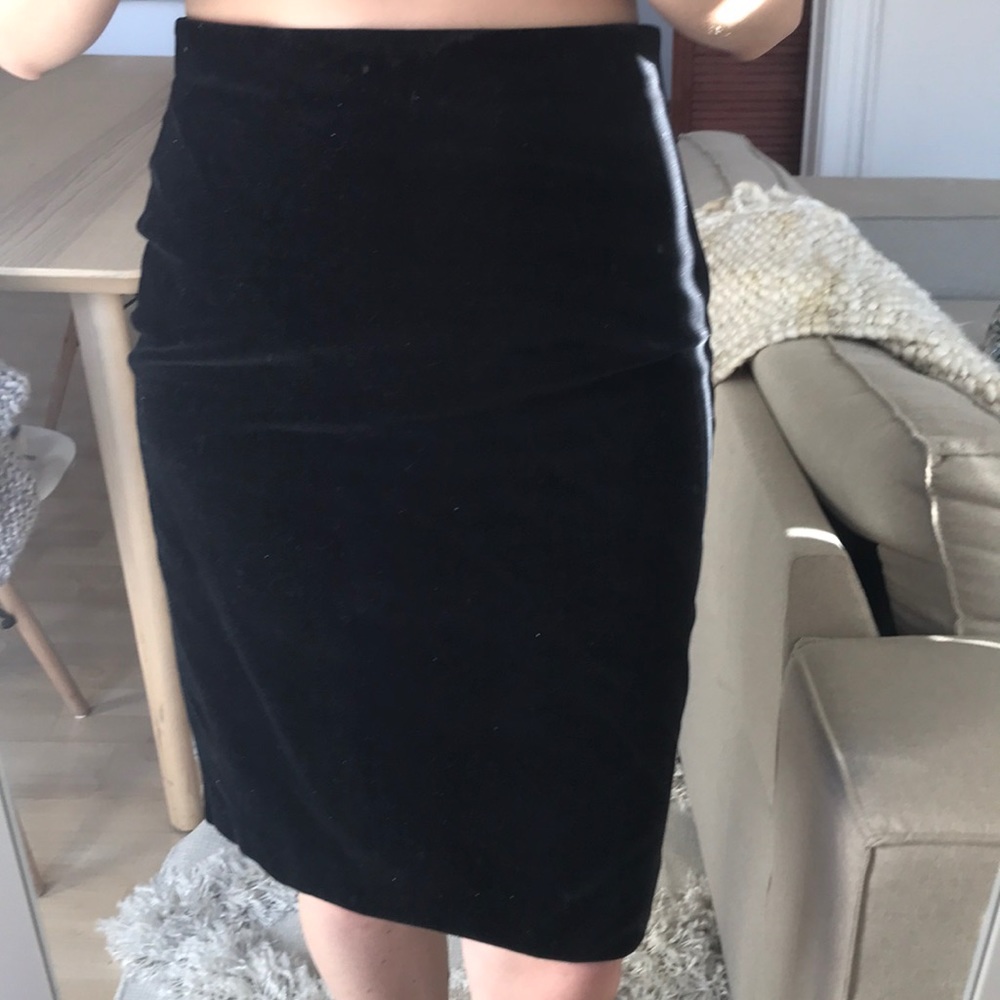 Black Velvet pencil skirt - Ann Taylor Size 4